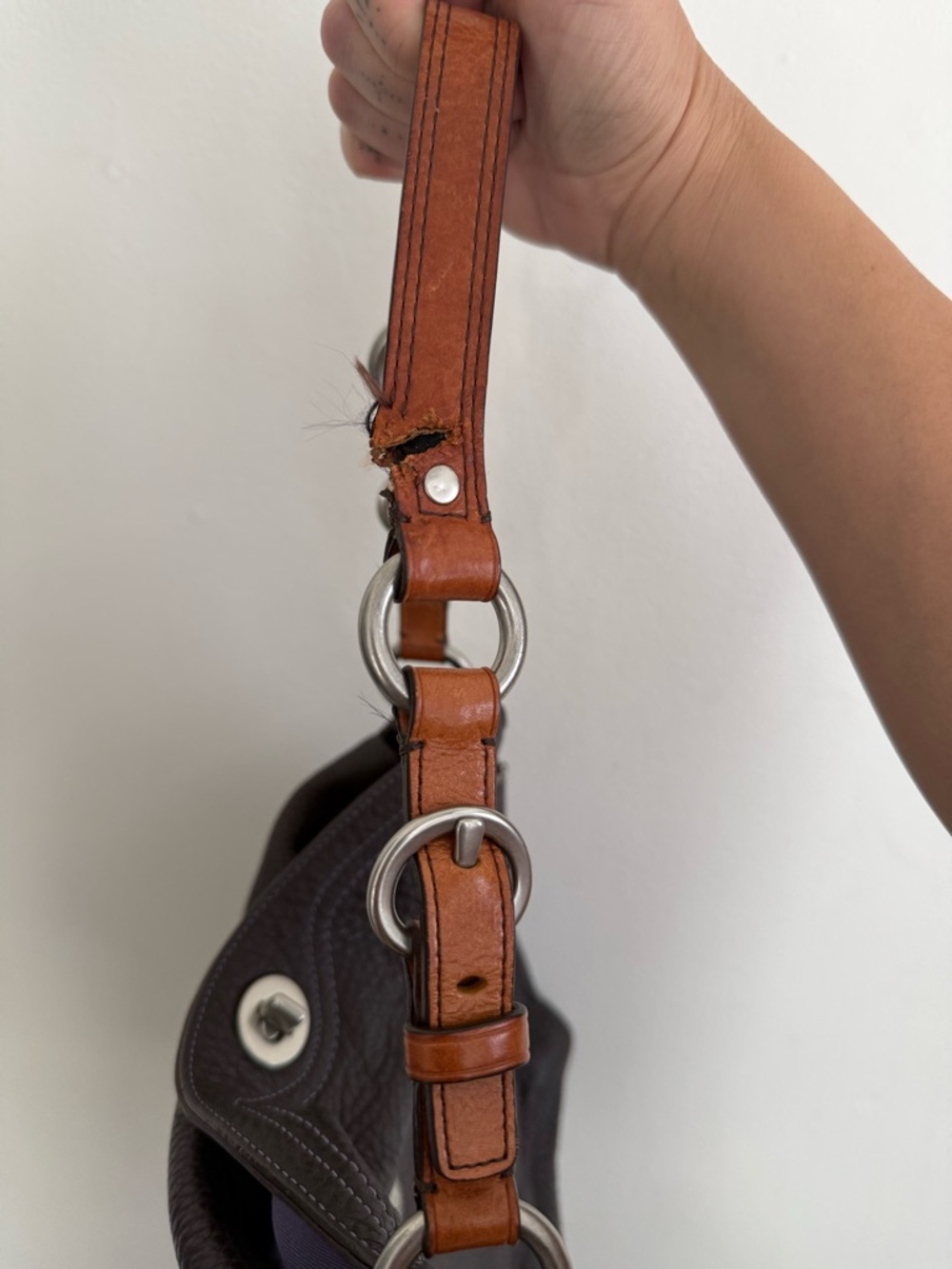 Vintage Coach Chelsea Pebbled Leather Turnlock Hobo - Picture 3 of 6